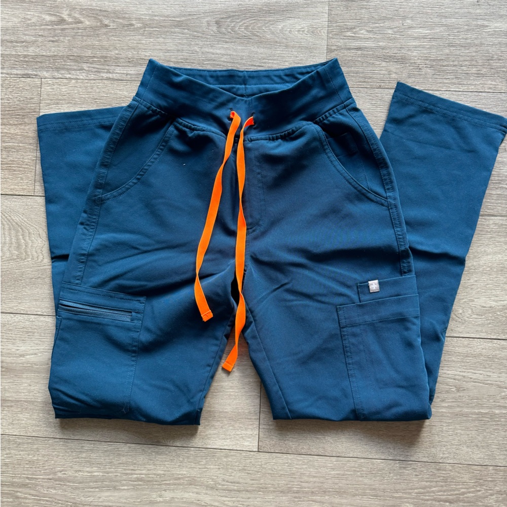 Figs Yola high waisted scrub pants